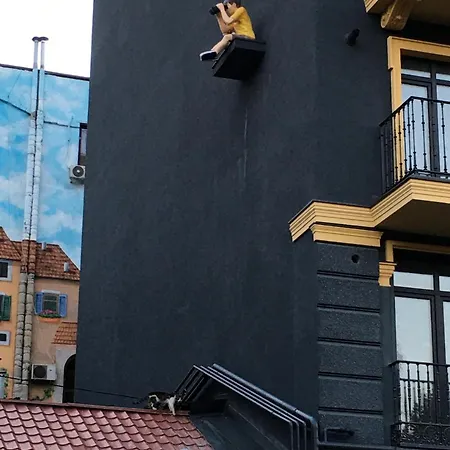 Malenkaja Italy S Terrasoi Na Krushe *