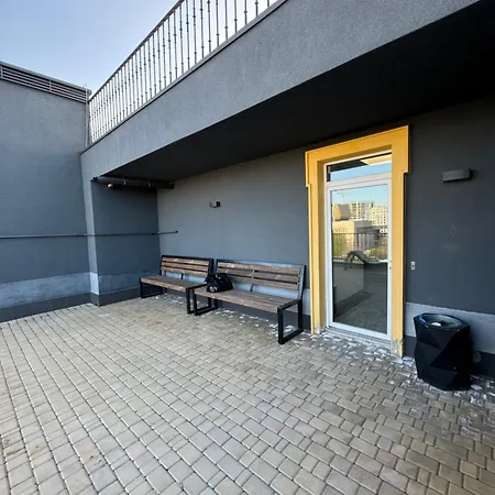 Malenkaja Italy S Terrasoi Na Krushe * オデッサ