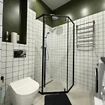 Malenkaja Italy S Terrasoi Na Krushe Daire