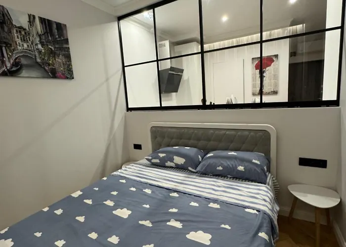 Malenkaja Italy S Terrasoi Na Krushe *