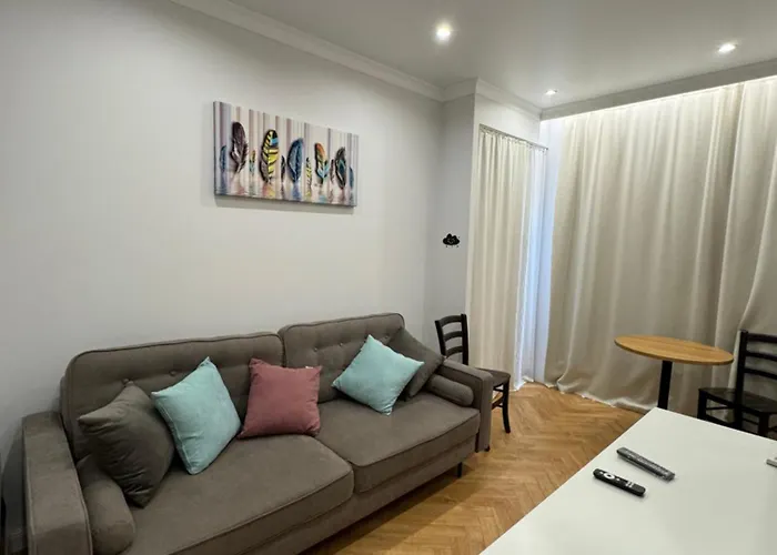 Malenkaja Italy S Terrasoi Na Krushe Odesa