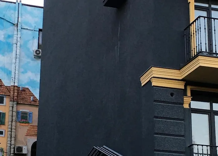 Malenkaja Italy S Terrasoi Na Krushe *