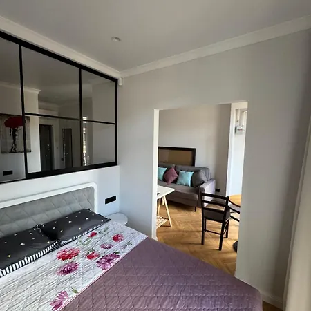 Malenkaja Italy S Terrasoi Na Krushe