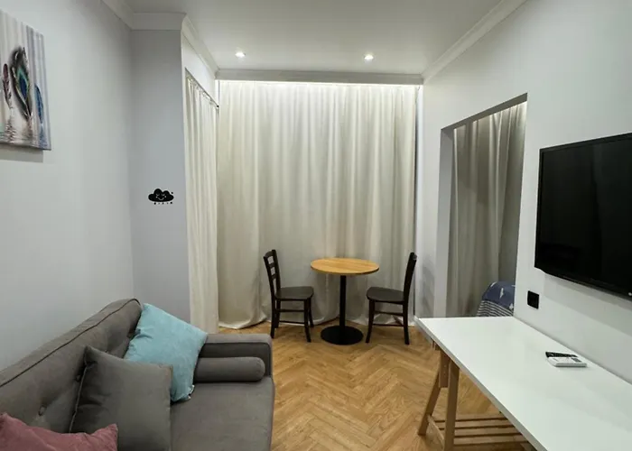 Malenkaja Italy S Terrasoi Na Krushe Apartman Odessza