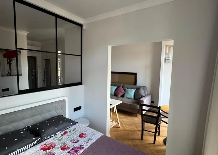 Malenkaja Italy S Terrasoi Na Krushe